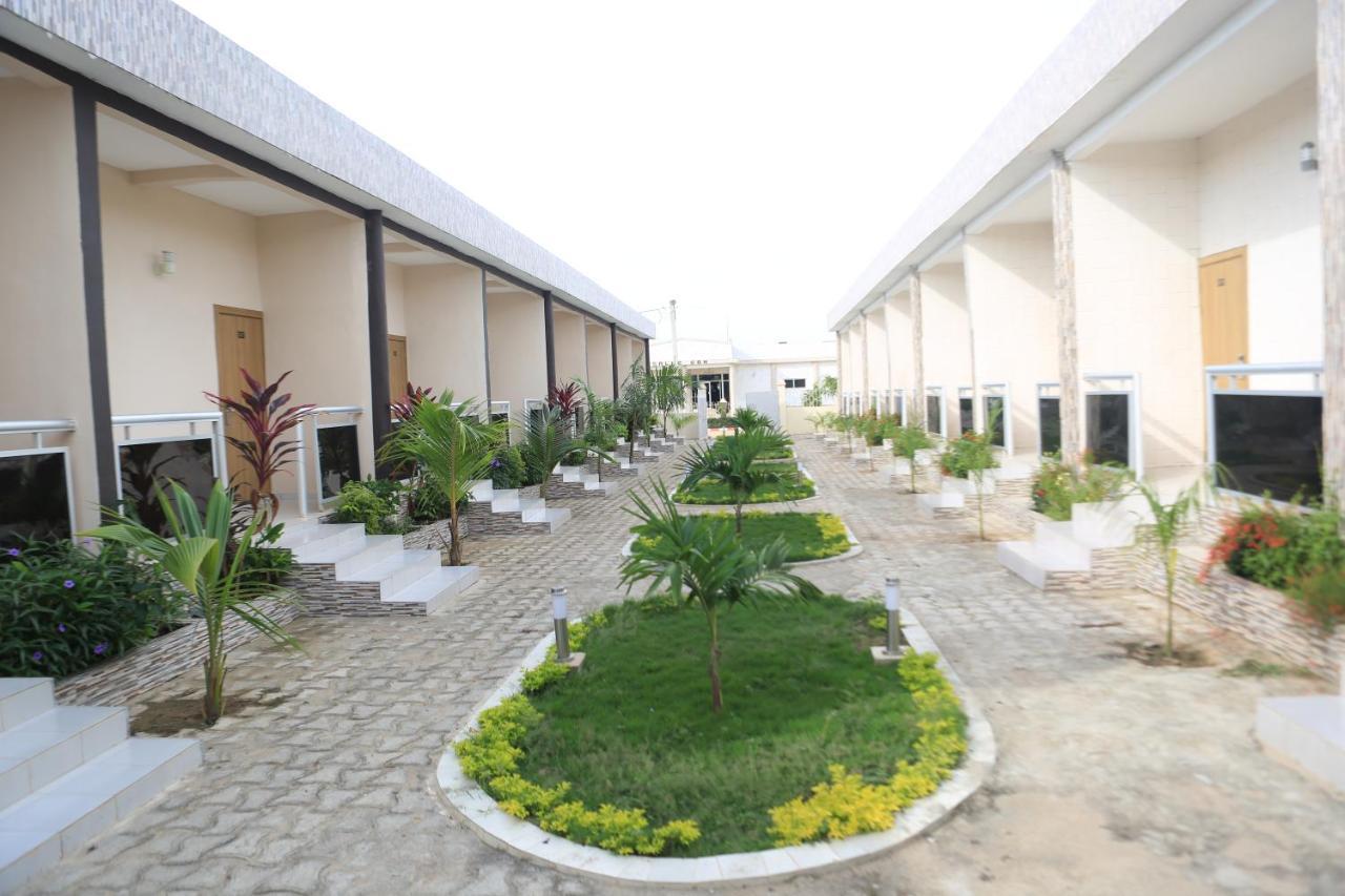 Complexe Hotelier Olympe Korhogo Exterior photo