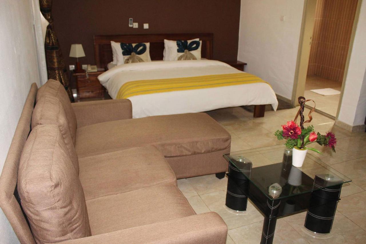 Complexe Hotelier Olympe Korhogo Exterior photo