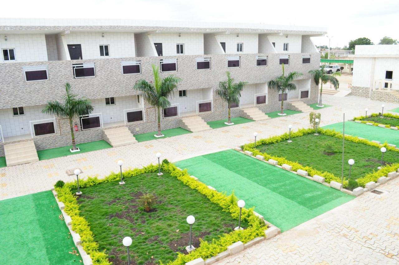 Complexe Hotelier Olympe Korhogo Exterior photo