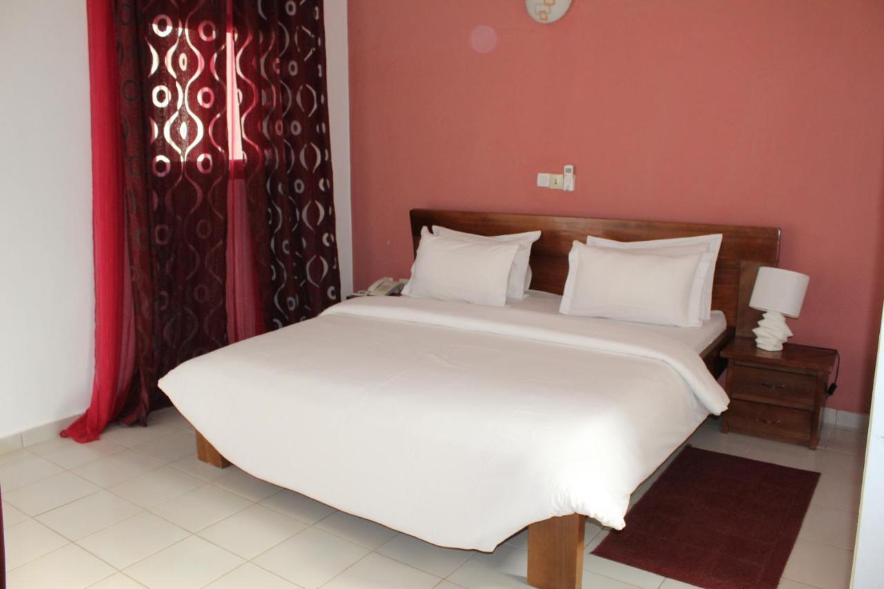 Complexe Hotelier Olympe Korhogo Exterior photo